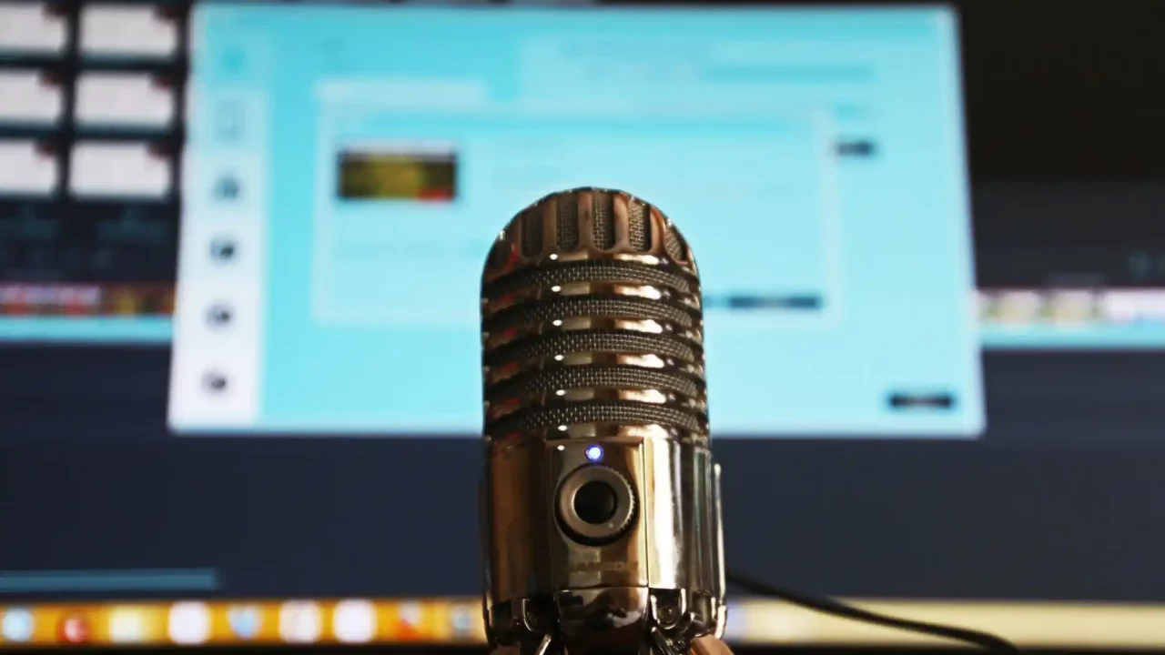 photo of a microphone with built-in camera and lighting